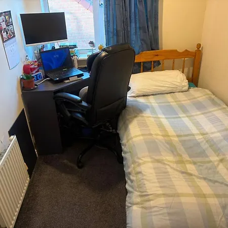 Holiday home Perfect Base For Leeds, York Selby