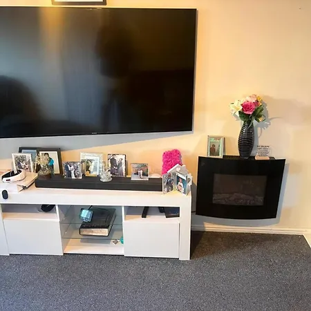 Perfect Base For Leeds, York Selby Holiday home Leeds (West Yorkshire)