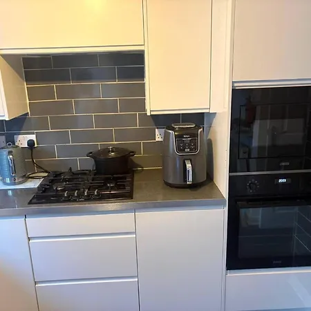 Perfect Base For Leeds, York Selby Leeds (West Yorkshire)